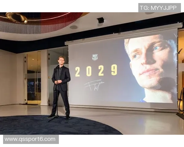 德容在荷兰队训练营透露将于10月15日续约的消息