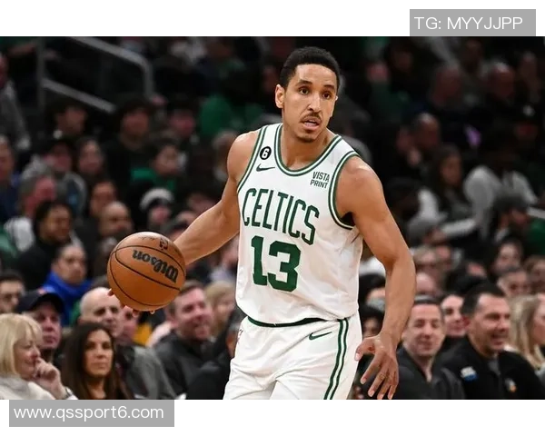 戈登高效表现三分球命中率惊人阿德尔曼称赞其聪明打球无勉强出手 戈登高效表现三分球命中率惊人阿德尔曼称赞其聪明打球无勉强出手