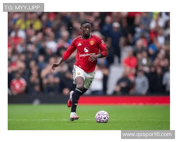 曼联青训旧将切斯特重返俱乐部积累教练经验助力未来发展